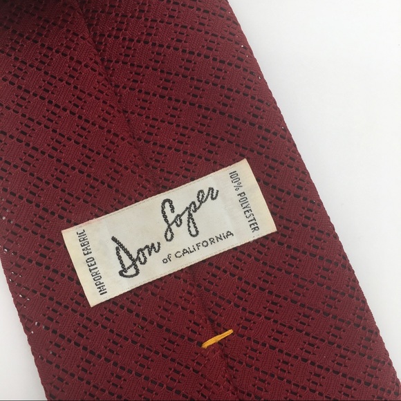 Don Soper vintage red wine crochet textured tie - Picture 5 of 6